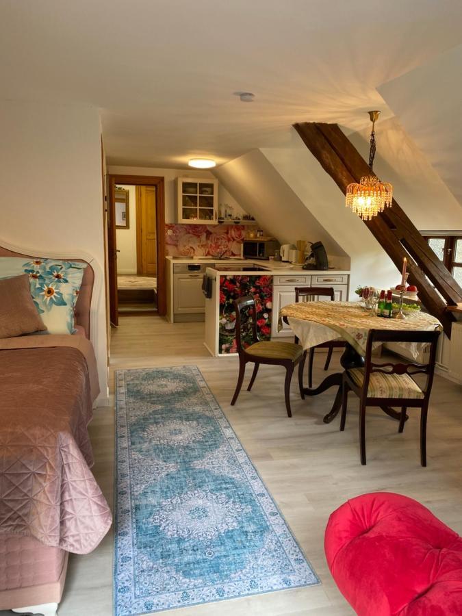 Stilvolle Ferienwohnung Unter Reet In Windbergen Eksteriør billede