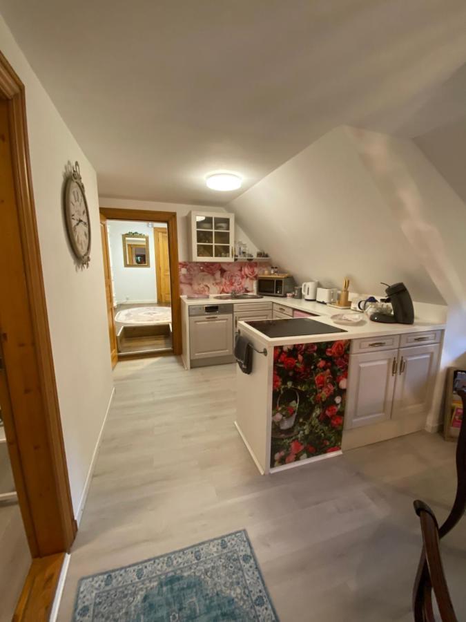 Stilvolle Ferienwohnung Unter Reet In Windbergen Eksteriør billede
