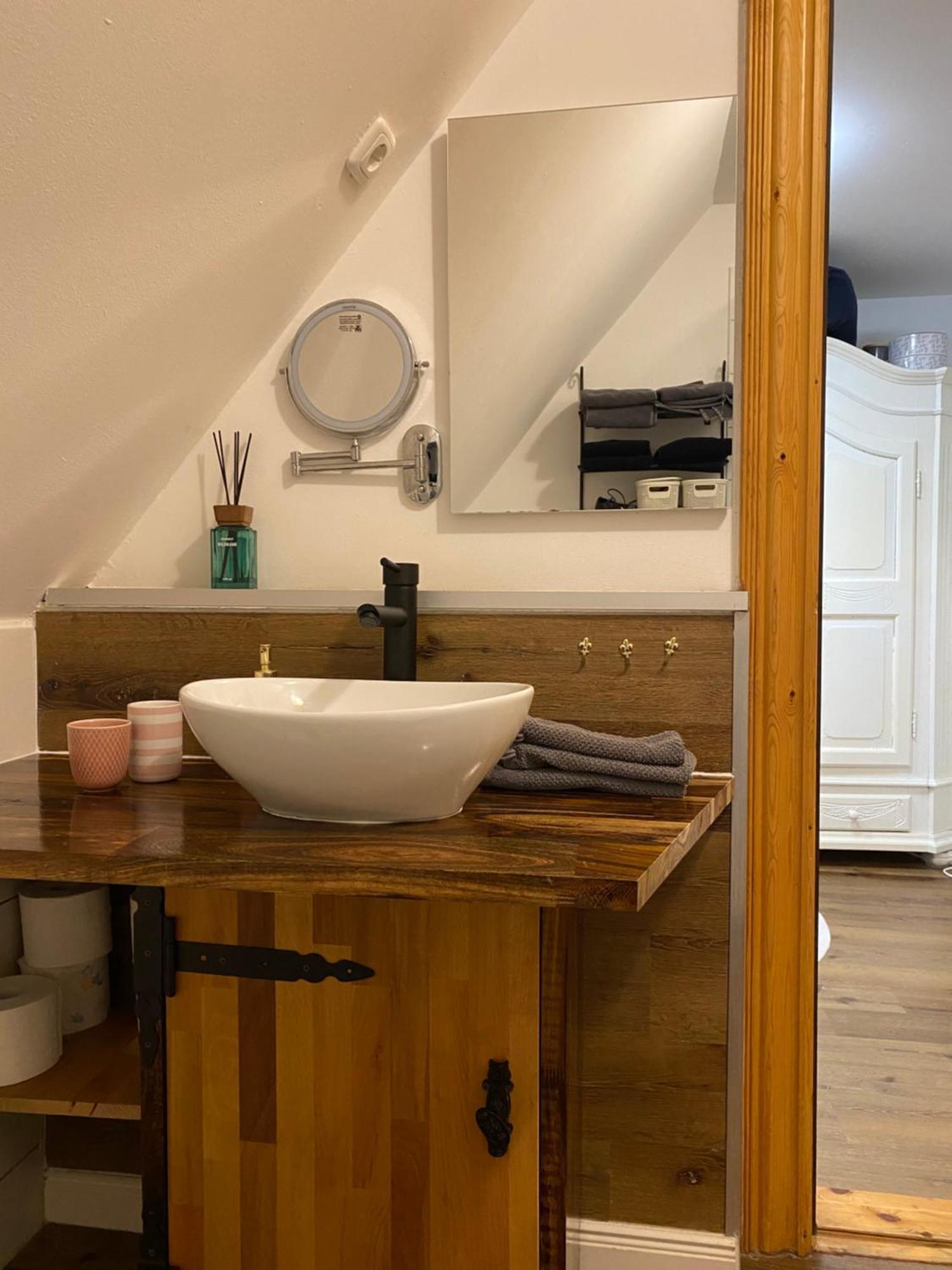Stilvolle Ferienwohnung Unter Reet In Windbergen Eksteriør billede